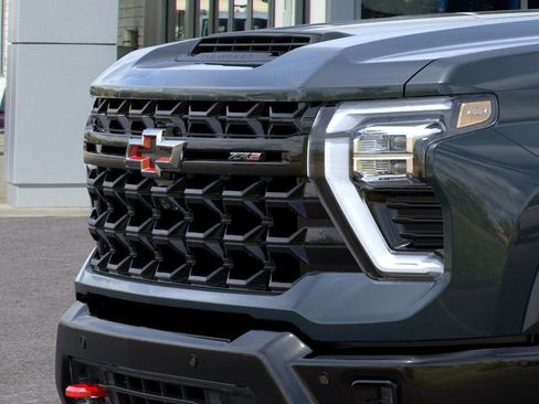 New 2026 Chevrolet Silverado 2500 ZR2 AWD/4WD image 13
