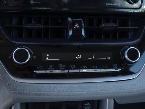 Used 2022 Toyota Corolla Cross L image 29