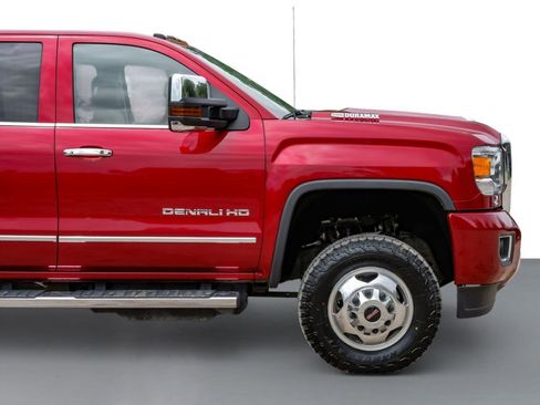 Used 2019 GMC Sierra 3500 Denali w/ Duramax Plus Package AWD/4WD image 7