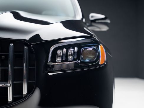 Used 2024 Mercedes-Benz GLS 63 AMG 4MATIC image 10