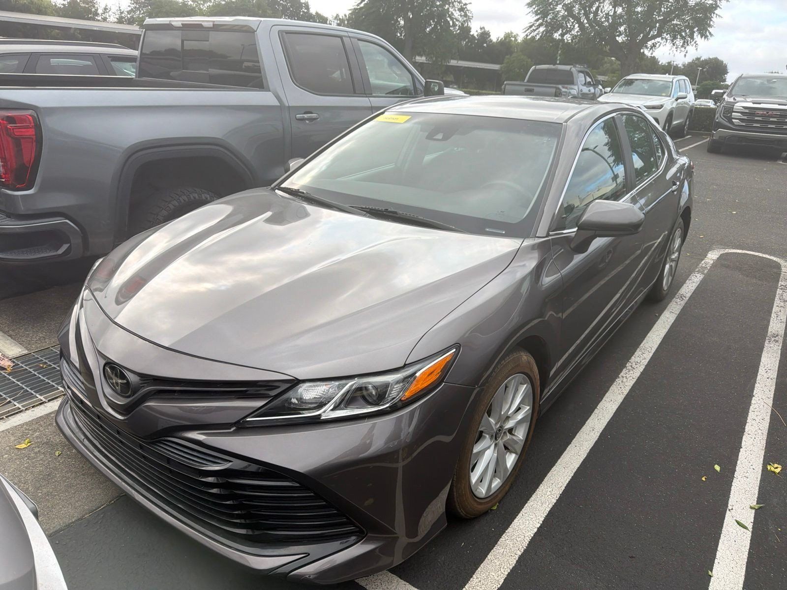 Certified 2020 Toyota Camry LE FWD image 3