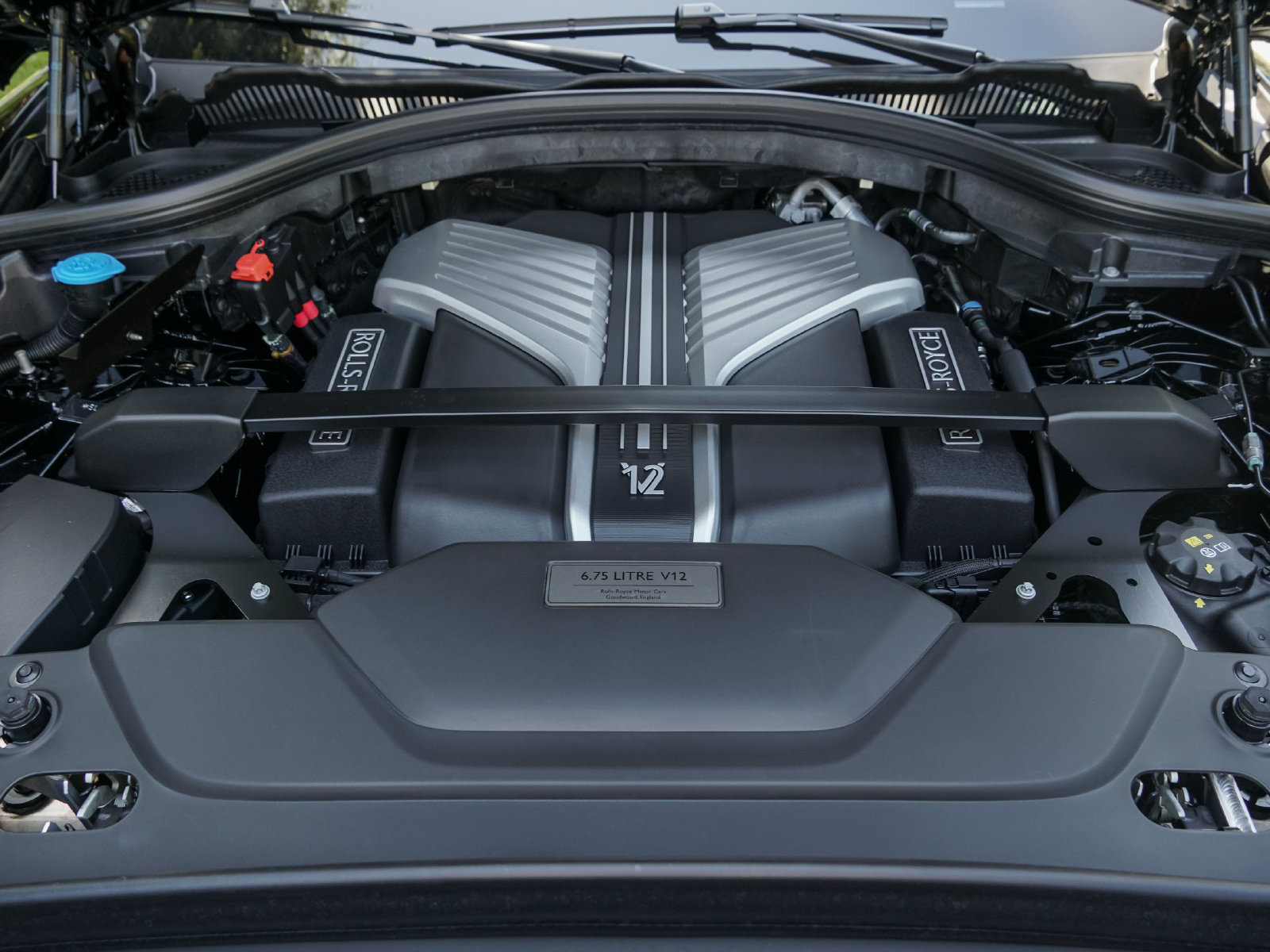 Certified 2024 Rolls-Royce Cullinan w/ Cullinan Package AWD/4WD image 38