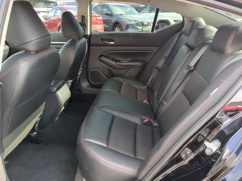 Used 2024 Nissan Altima 2.5 SR FWD image 26