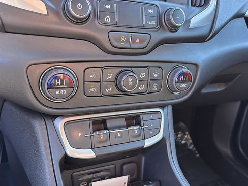 Certified 2023 GMC Terrain SLT image 23