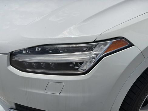 Used 2017 Volvo XC90 T6 Momentum w/ Vision Package AWD/4WD image 6