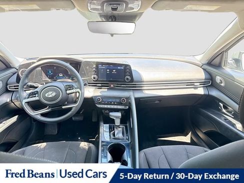 Used 2021 Hyundai Elantra SEL w/ Convenience + Premium Package FWD image 29