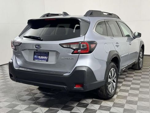 Used 2023 Subaru Outback Premium image 10