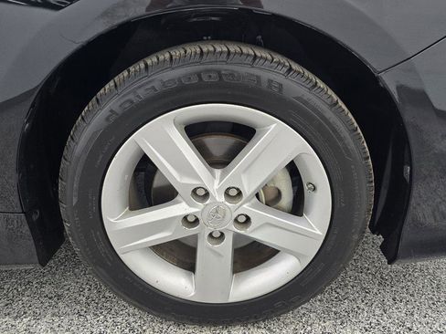 Used 2013 Toyota Camry SE FWD image 33
