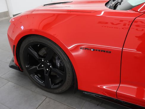 Used 2017 Chevrolet Camaro SS RWD image 34