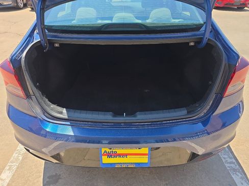 Used 2020 Hyundai Elantra SEL FWD image 27