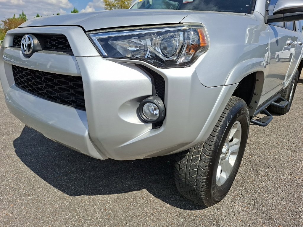 Used 2019 Toyota 4Runner SR5 RWD image 9