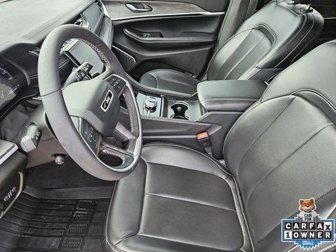 Used 2024 Jeep Grand Cherokee L Limited w/ Luxury Tech Group II image 19