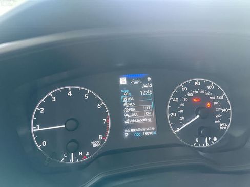 Used 2025 Toyota Corolla LE FWD image 16