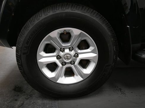 Used 2017 Toyota 4Runner SR5 Premium AWD/4WD image 34