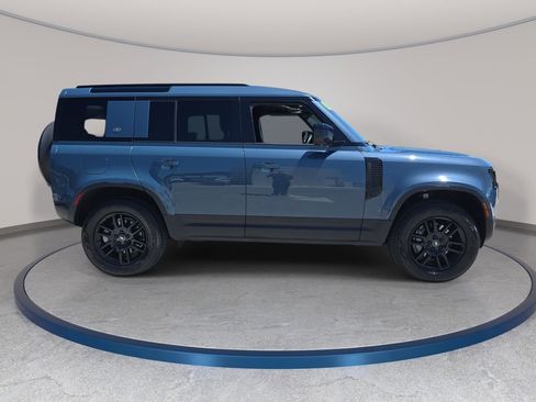 Certified 2023 Land Rover Defender 110 SE AWD/4WD image 5