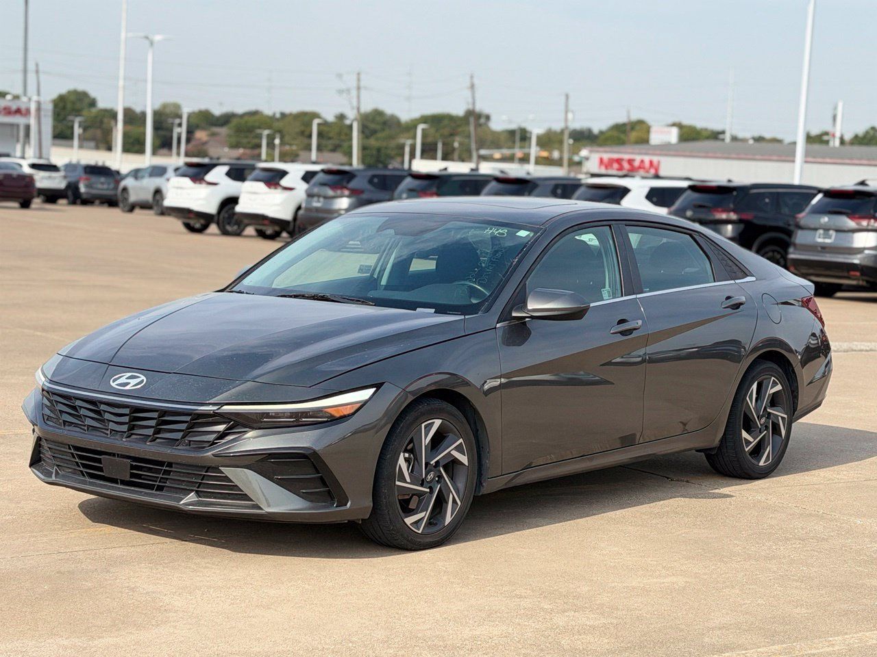 Used 2025 Hyundai Elantra SEL FWD image 3
