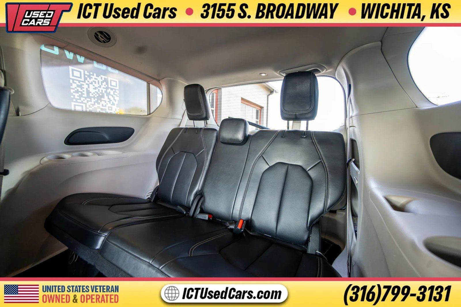 Used 2024 Chrysler Pacifica Touring-L FWD image 14