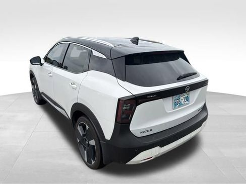 Used 2025 Nissan Kicks SR AWD/4WD image 6