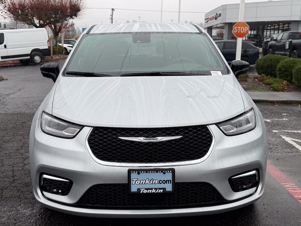 New 2026 Chrysler Pacifica Select FWD image 3