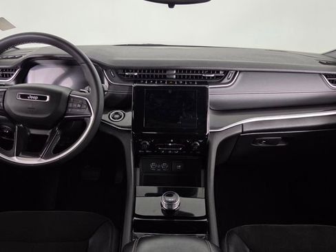 Used 2023 Jeep Grand Cherokee L Laredo image 41