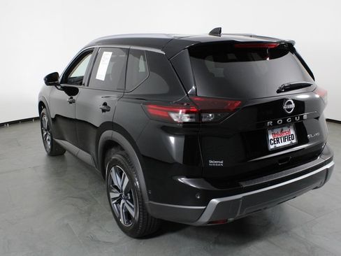 Certified 2026 Nissan Rogue SL AWD/4WD image 16