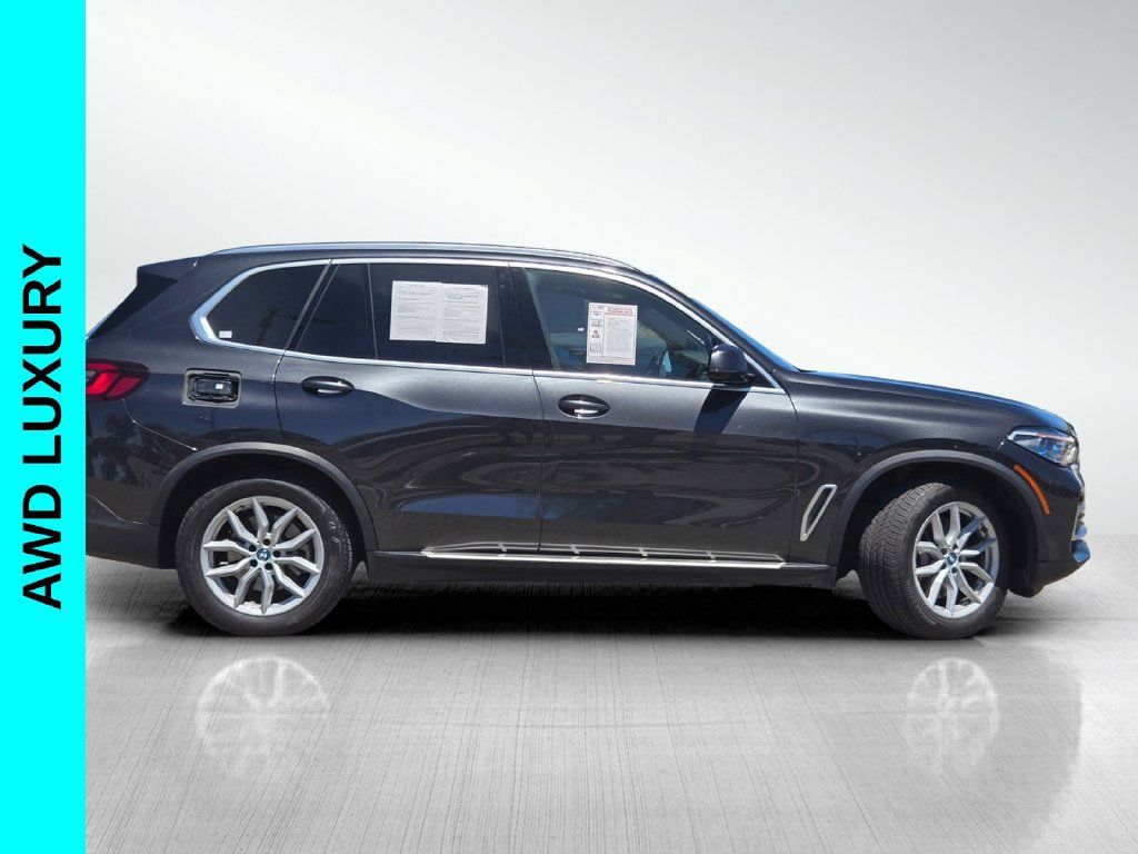 Used 2022 BMW X5 xDrive45e AWD/4WD image 3