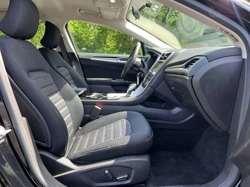 Used 2016 Ford Fusion SE FWD image 26