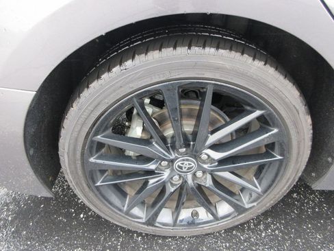 Used 2021 Toyota Camry XSE image 9