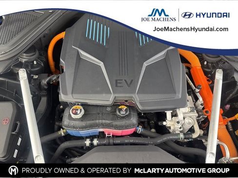 Used 2023 Genesis G80 image 21