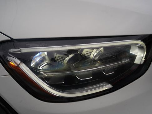 Used 2022 Mercedes-Benz GLC 300 4MATIC w/ Premium Package Lite image 86