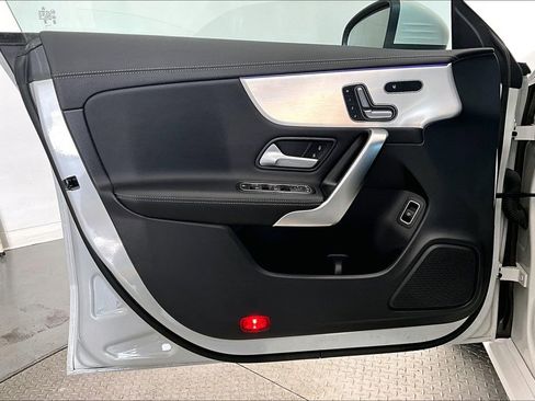 Used 2023 Mercedes-Benz CLA 250 4MATIC image 18