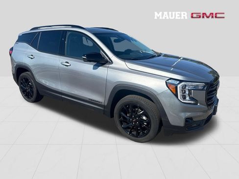 Certified 2024 GMC Terrain SLT w/ Infotainment Package II AWD/4WD image 1