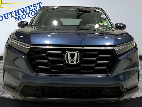 Used 2024 Honda CR-V LX image 2