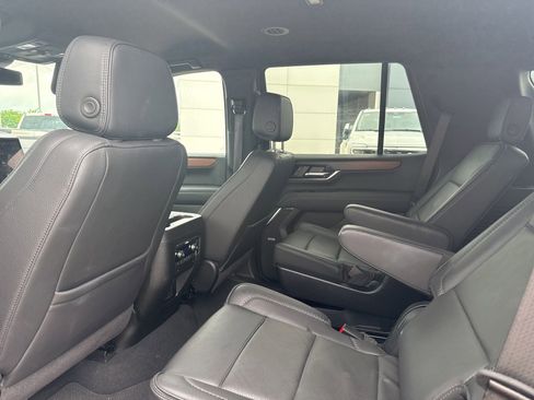 Used 2025 GMC Yukon Denali image 10