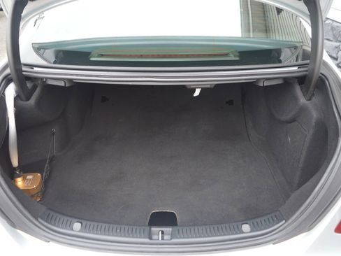 Used 2018 Mercedes-Benz E 300 4MATIC image 9