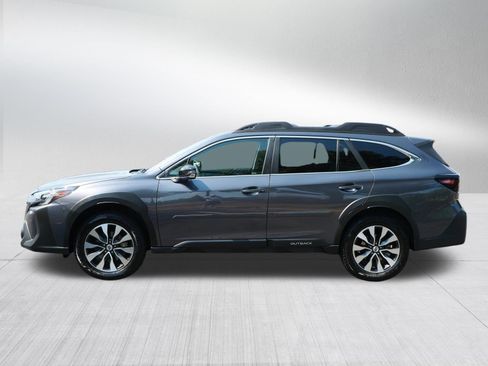 Used 2023 Subaru Outback Limited XT AWD/4WD image 4