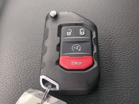 Used 2025 Jeep Wrangler Sahara 4xe w/ Safety Group image 32