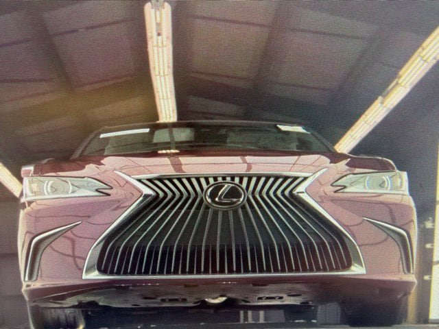 Used 2019 Lexus ES 350 w/ Premium Package FWD image 10