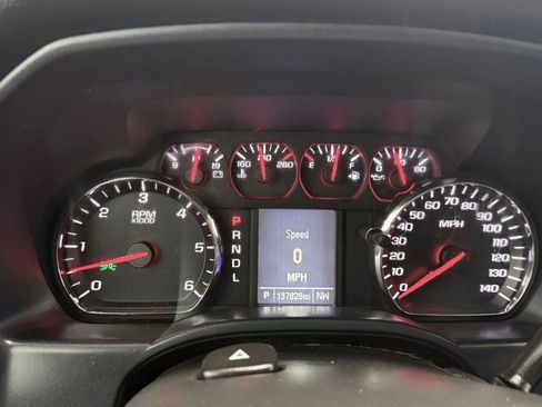 Used 2018 Chevrolet Silverado 1500 Custom w/ Custom Value Package image 12