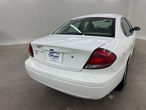 Used 2004 Ford Taurus SES image 11