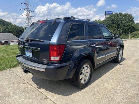 Used 2010 Jeep Grand Cherokee Limited w/ Trailer Tow Group IV AWD/4WD image 4