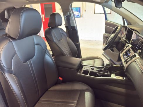 Used 2023 Kia Sorento S w/ Panoramic Sunroof Package FWD image 23