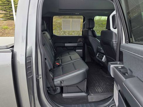 Used 2024 Ford F350 Lariat w/ Lariat Ultimate Package AWD/4WD image 12