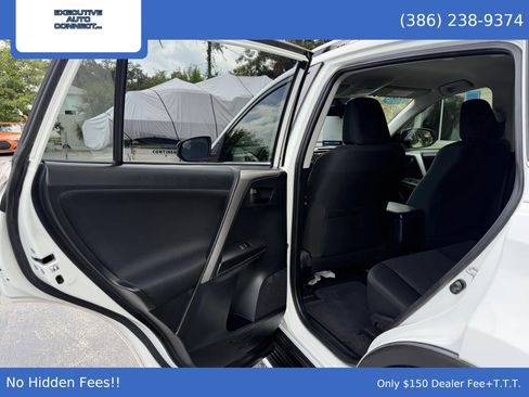 Used 2017 Toyota RAV4 LE FWD image 10