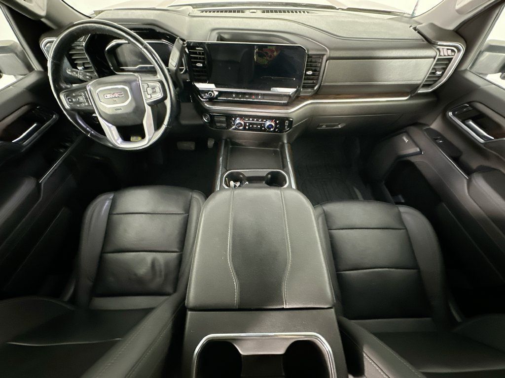 Used 2024 GMC Sierra 3500 SLT AWD/4WD image 10