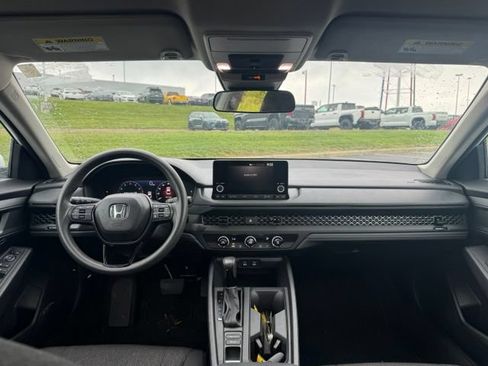 Used 2025 Honda Accord LX image 15