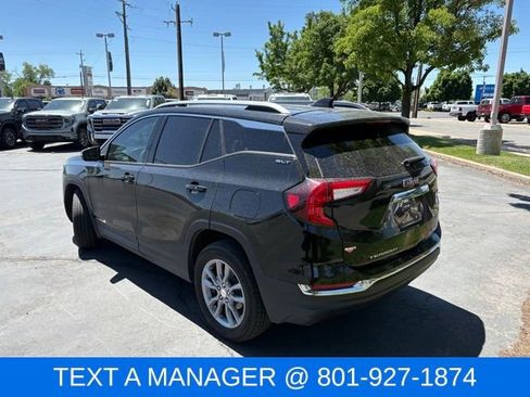 Used 2024 GMC Terrain SLT AWD/4WD image 4