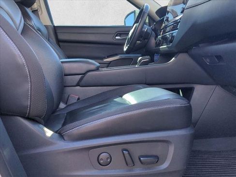 Used 2023 Nissan Pathfinder SL image 21