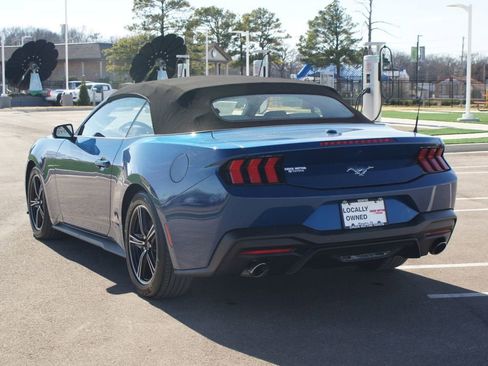 Used 2024 Ford Mustang Premium image 15