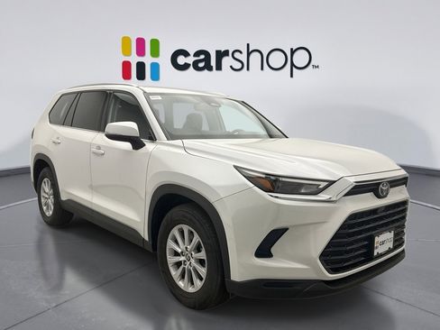 Used 2025 Toyota Grand Highlander AWD image 5